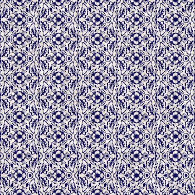 İndigo mavisi çiçek bloğu boyanmış keten desenli arka plan. Kusursuz örülmüş Japonlar batik kumaş örneklerini tekrarlıyorlar. Çiçeksel organik bulanık blok izleri tekstilin her yerinde.