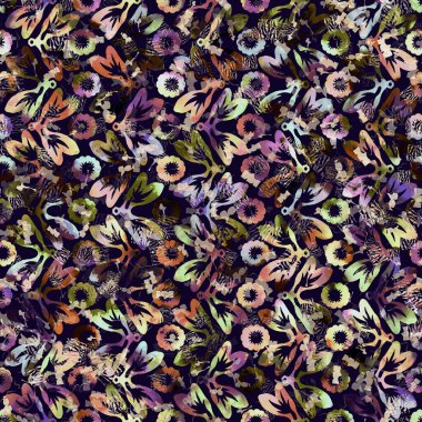 Egzotik renkli boho çiçekli kamuflaj izi. Kusursuz sonbahar koyu zemin detaylı tekrarlama deseni.