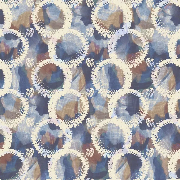 Rustikální francouzský šedý kruh potištěný tkaninou. Bezešvé evropský styl měkký nábytek textilní vzor. Batik po celém efektu digitálního tisku. Pestrobarevná modrá dekorativní látka. Vysoká kvalita rastrové jpg. — Stock fotografie