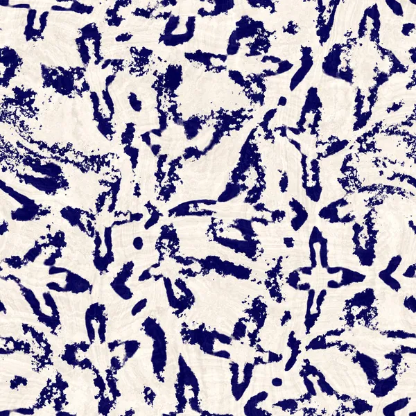 Kusursuz çivit mavisi deforme olmuş doku. Mavi örülmüş boro pamuk boyalı efekt arka planı. Japonya Batik direncini tekrarlıyor. Her yerde Asya yıldızları var.