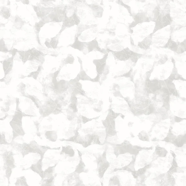 Bílá na bílém skvrnitém rýžovém papíru se vzorovanými inkluzemi. Japonský styl minimální jemné materiálové textury. — Stock fotografie