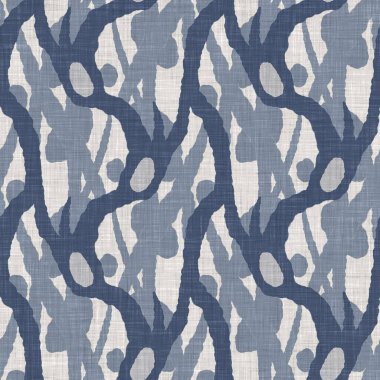 Fransız mavisi karalama motifli keten desenli. Tonal kır evi tarzı soyut karalama motifi arka planı. Basit bir kırsal kumaş tekstil etkisi. İlkel, pejmürde, şık bir kumaş..