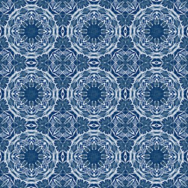 Çivit mavisi kar tanecikli damaske desenli arka plan. Frosty boyama efekti kusursuz arkaplan. Şenlikli soğuk tatil sezonu duvar kâğıdı döşemesi