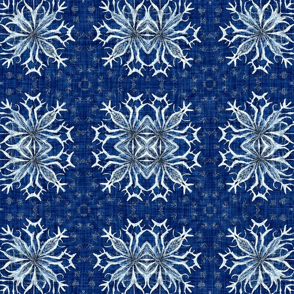 Indigo Blue Snow Flake Pattern Background Frosty Batik Painterly Effect — Stockfoto