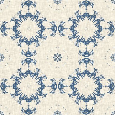 Eski püskü ev dekorasyonu için Fransız mavisi yorgan deseni. Kırsal çiftlik evi. Kır evi, keten, pürüzsüz arka plan.