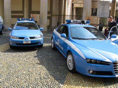 İtalyan polis arabaları