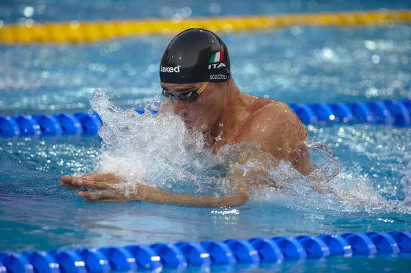 Фабио Скоццоли (Италия) на чемпионате Европы по плаванию LEN 2 — стоковое фото