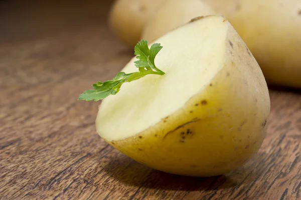 Potato and parsley leaves — Stock Photo, Image