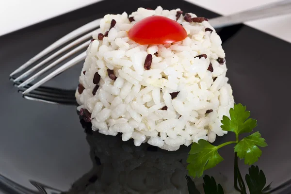 Mixed rice with tomato and parsley — Stock Photo, Image