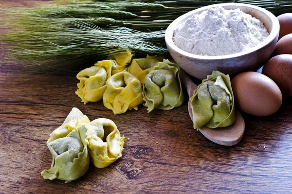 自制制备馄饨的成分 — 图库照片