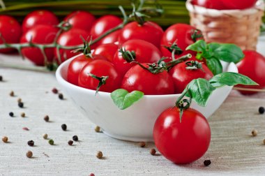 çeri domatesler