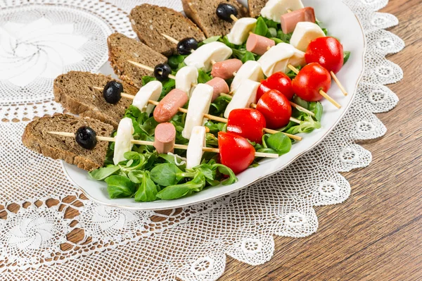 Fromage et légumes frais italiens au pain — Photo