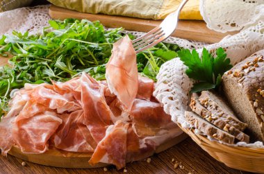 Prosciutto crudo jambon ile yeşil der ki