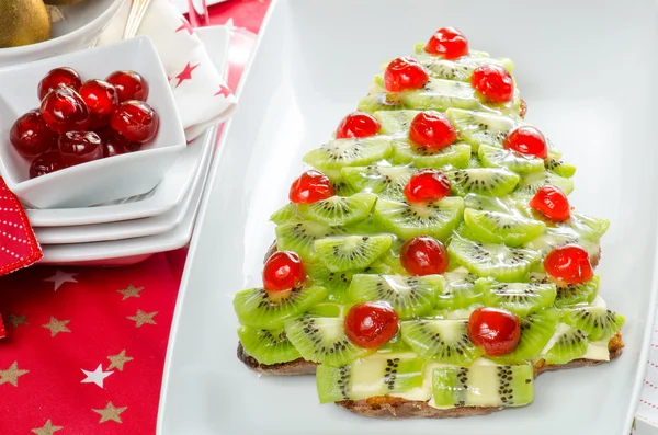 ハッピー クリスマスのフルーツ ケーキ — ストック写真