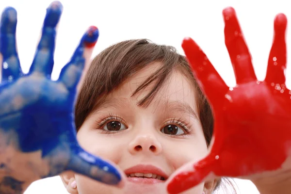 Felice sorridente bambina che gioca con i colori Foto Stock Royalty Free