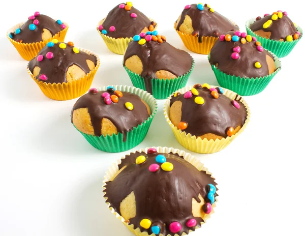 Muffins op een witte achtergrond — Stockfoto