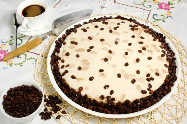 Coffee cake on the tablecloth — Stock Photo, Image