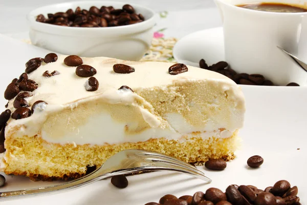 Ciasto do kawy na obrusie — Zdjęcie stockowe