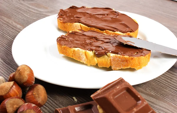 Pão com creme de chocolate — Fotografia de Stock