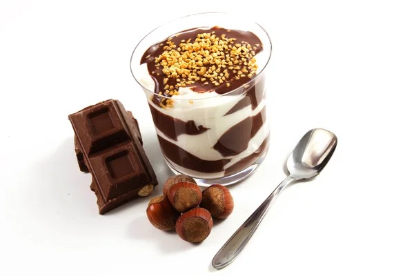 Postre de chocolate y crema — Foto de Stock