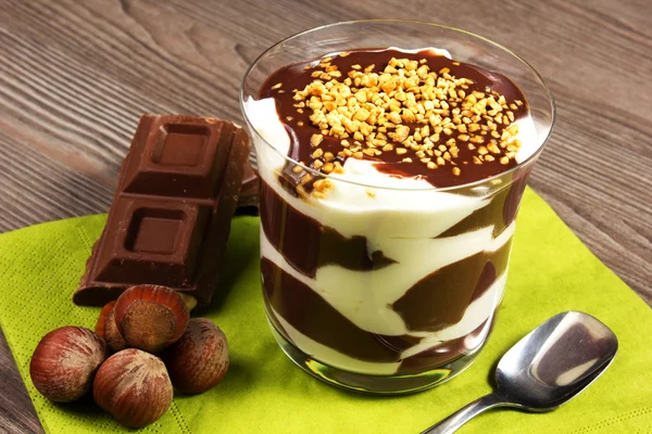 Chocolate and cream dessert — Stock Photo, Image