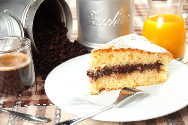 Ontbijt op tafel — Stockfoto