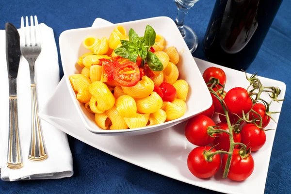 Pasta con pomodori freschi — Foto Stock