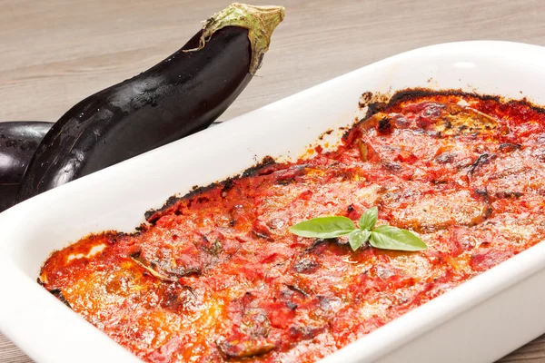 Aubergines parmigiana recette italienne traditionnelle — Photo