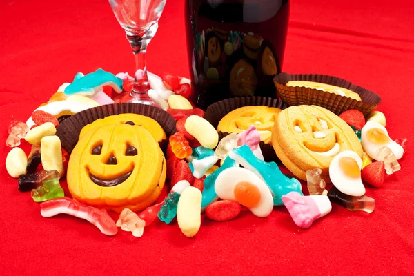 Хэллоуин печенье и конфеты — стоковое фото