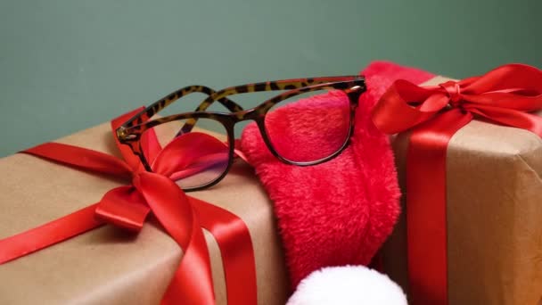 Sanat Eye Glasses Fir Branch Gift Boxes Red Ribbon Green — Stock Video