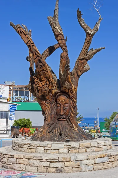 Árvore esculpida em matala, Creta — Fotografia de Stock