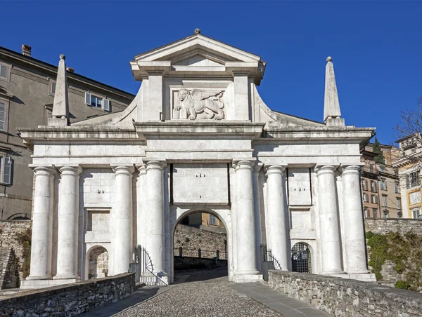 Městská brána, bergamo — Stock fotografie