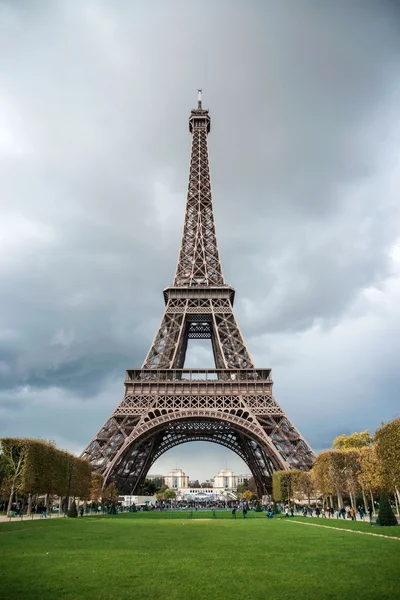 Πύργος του Άιφελ, το εικονίδιο αγάπη — Φωτογραφία Αρχείου