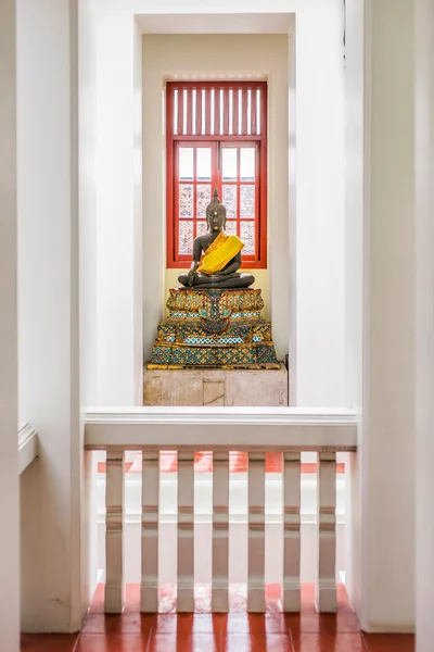 Buddhist Statue in Bangkok Temple. — Stock Photo, Image