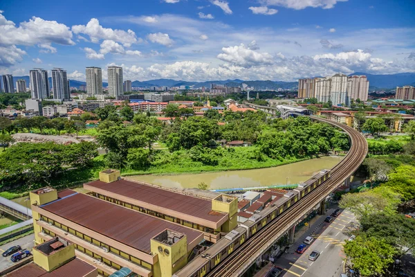 View at Kuala Lumpur from the roof of abandoned  building — Stock Photo, Image