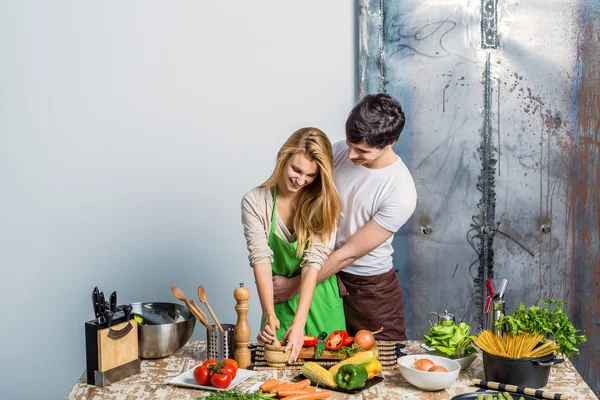 Young Loving Couple in the Kitchen — Stock Photo, Image