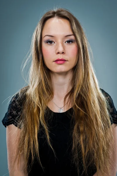 Young Woman with Serious Expression — Stock Photo, Image