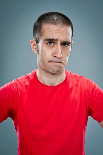 Közepén felnőtt férfi zavaros kifejezés — Stock Fotó