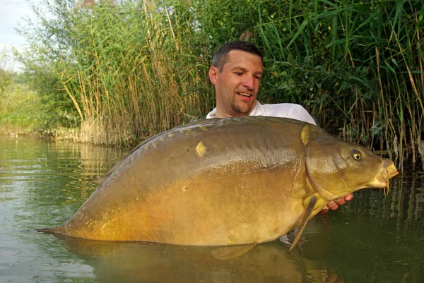 Pescador de carpas — Fotografia de Stock