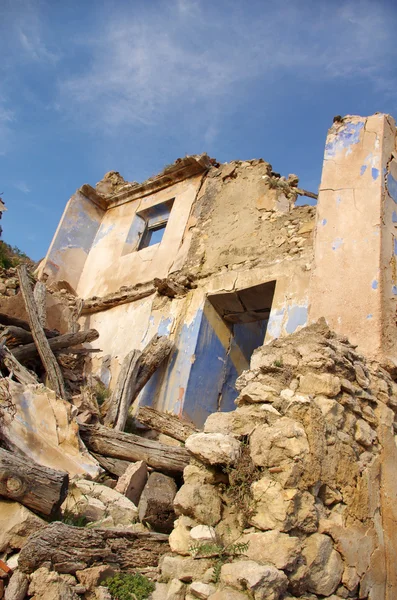 Casa arruinada — Foto de Stock