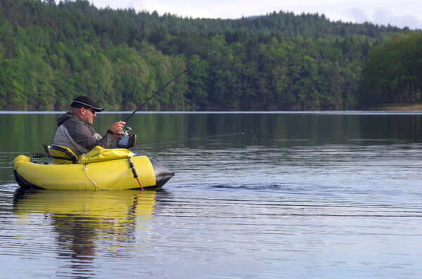 Рыбалка с плавающей трубкой

