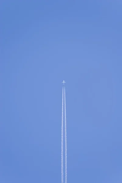 Genel gider jet uçak uçan