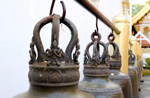 Παλιές Χάλκινες Καμπάνες Στο Wat Phra Doi Suthep Chiang Mai — Φωτογραφία Αρχείου