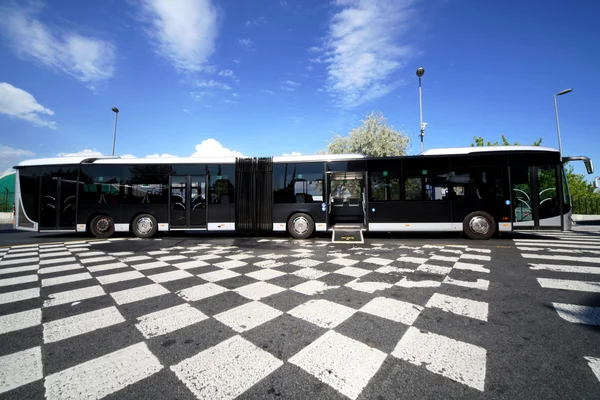 Ônibus da cidade para transporte público — Fotografia de Stock