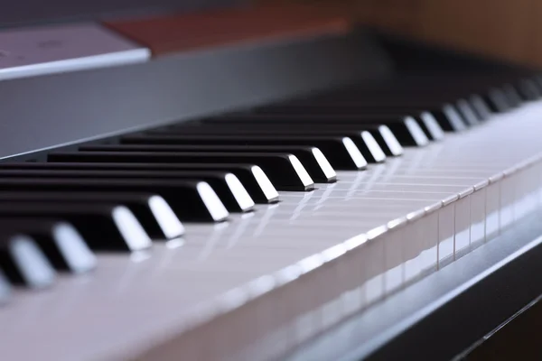 Электронное пианино — стоковое фото