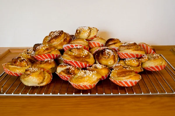 A bunch of cinnamon buns — Stock Photo, Image