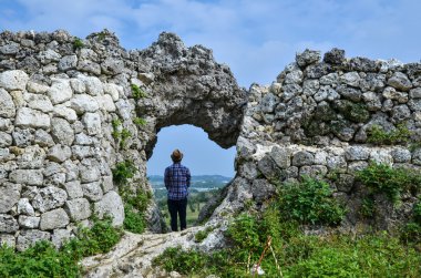 Kale harabe--dan tarassut