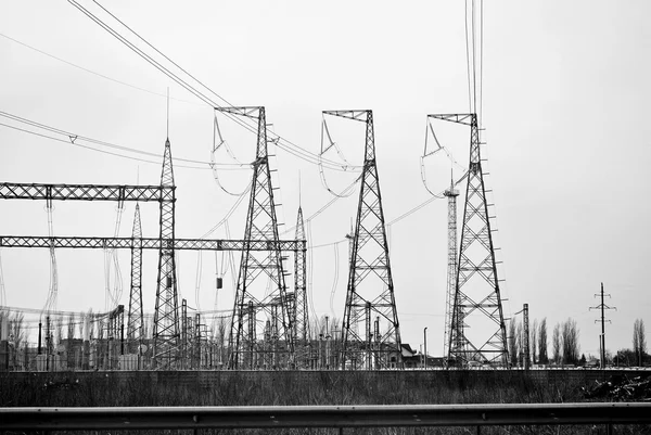 Ηλεκτρικές στήλες — Φωτογραφία Αρχείου