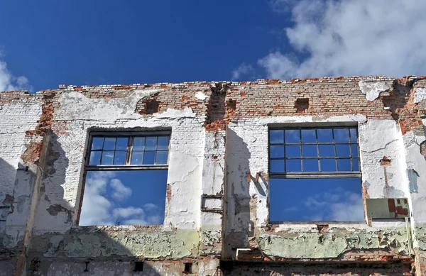 Stare ruiny fabryki — Zdjęcie stockowe