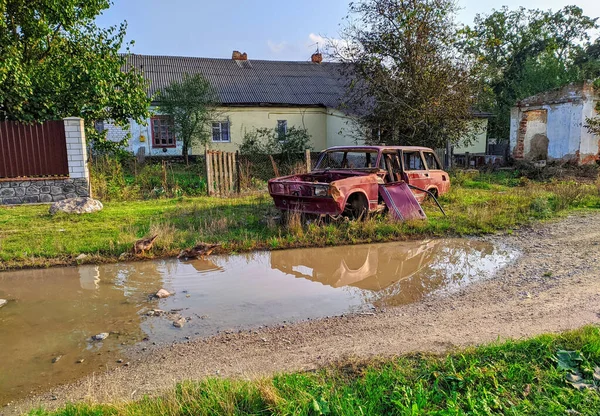 Abandoned Broken Car Streets Ukrainian Village — Stok fotoğraf